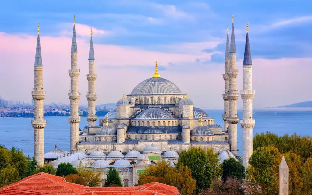 5183895b2e6980015e0ccbead4e812bb-22487-Istanbul-BlueMosqueGuidedTour-011
