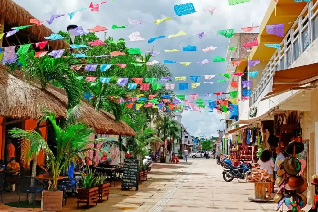 Skip-The-Cancun-Crowds-New-Expedia-Report-Reveals-Why-This-Gorgeous-Island-Is-Trending-With-Travelers-1.jpg (1)