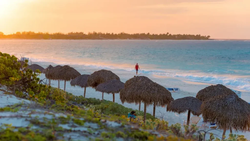 cayo-largo-cuba-shutterstock_671577916jpg (1)